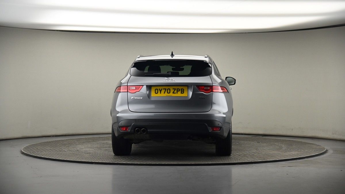 Jaguar F-PACE Image 17