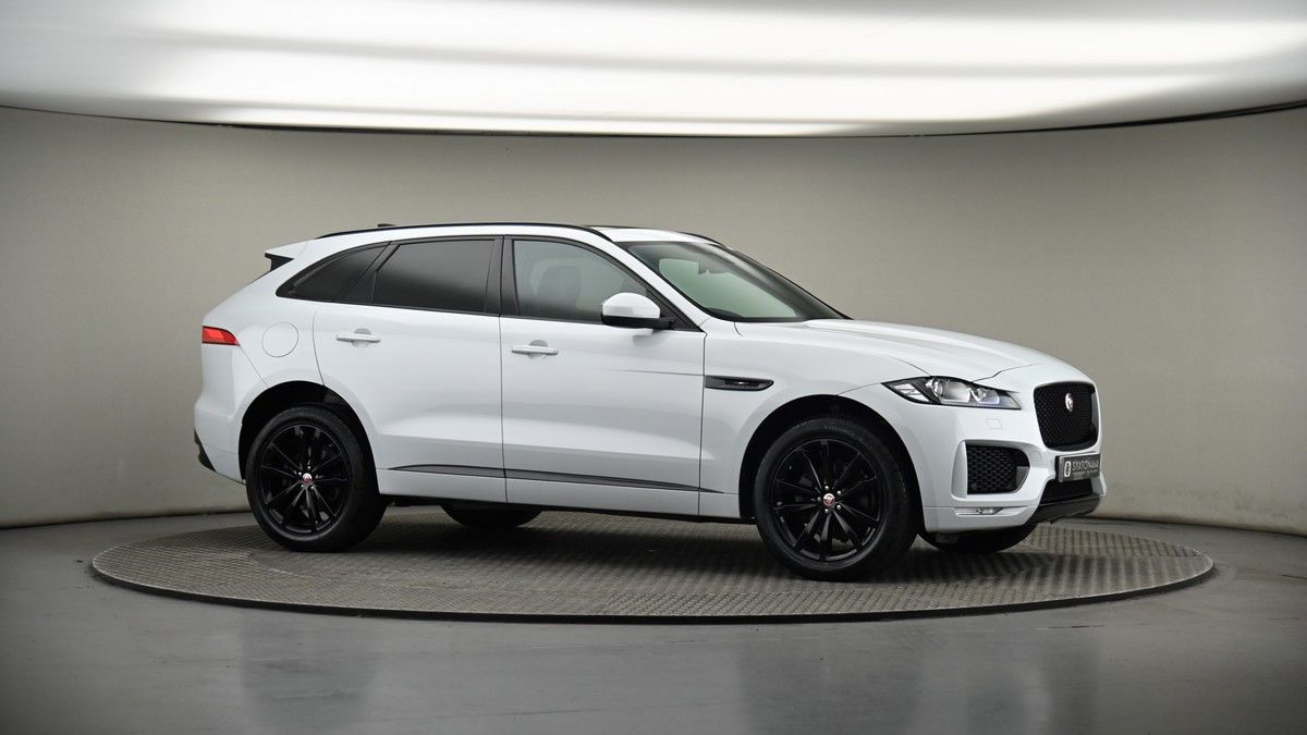 Jaguar F-PACE Image 6