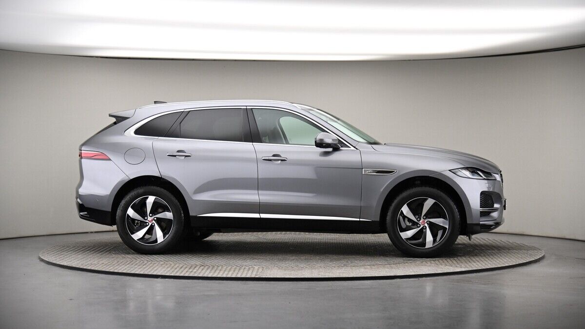 More views of Jaguar F-PACE