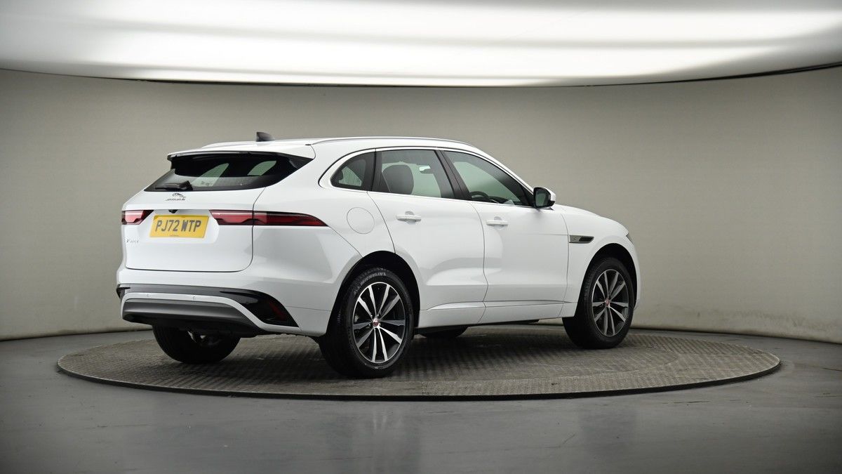 Jaguar F-PACE Image 7