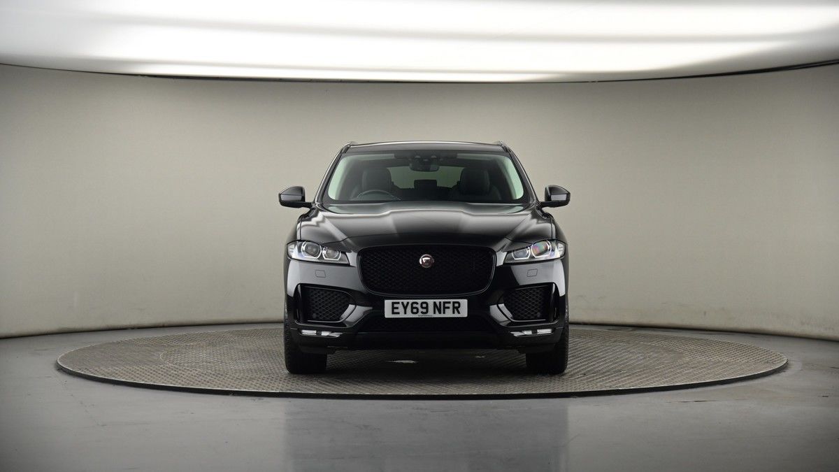 Jaguar F-PACE Image 18