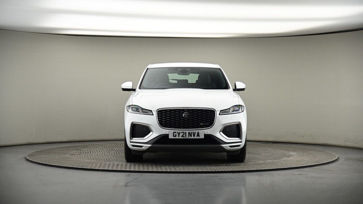 Jaguar F-PACE Image 17