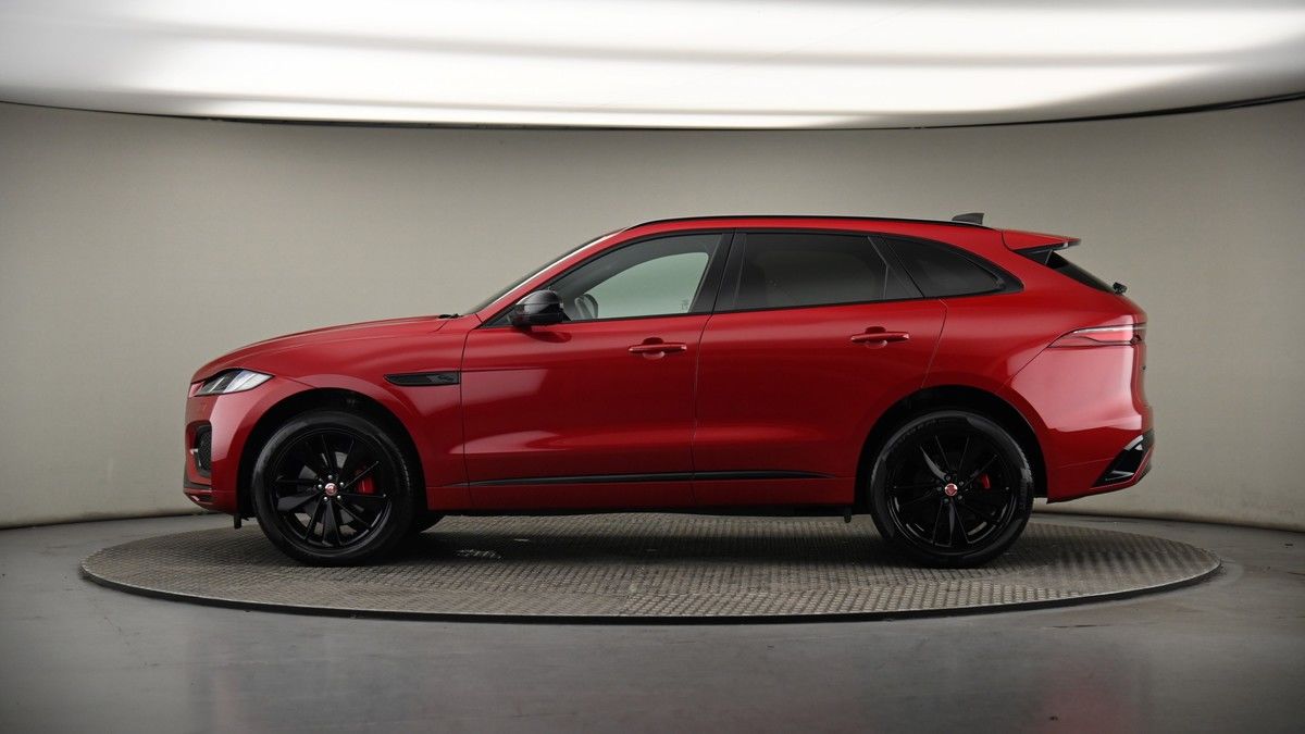 Jaguar F-PACE Image 19