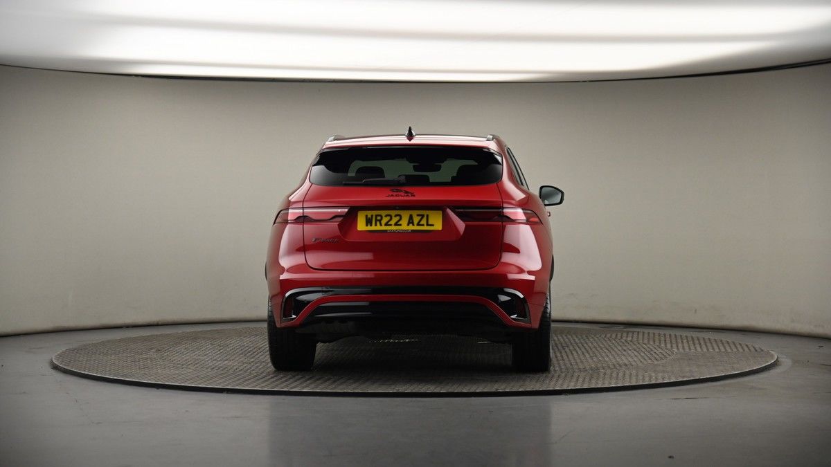 Jaguar F-PACE Image 17
