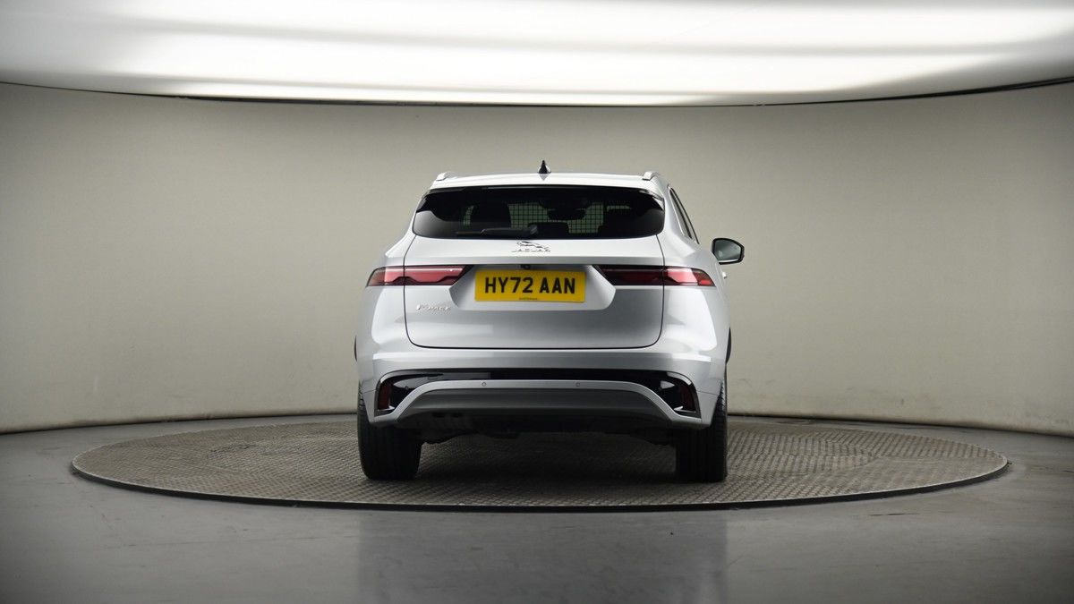 Jaguar F-PACE Image 17