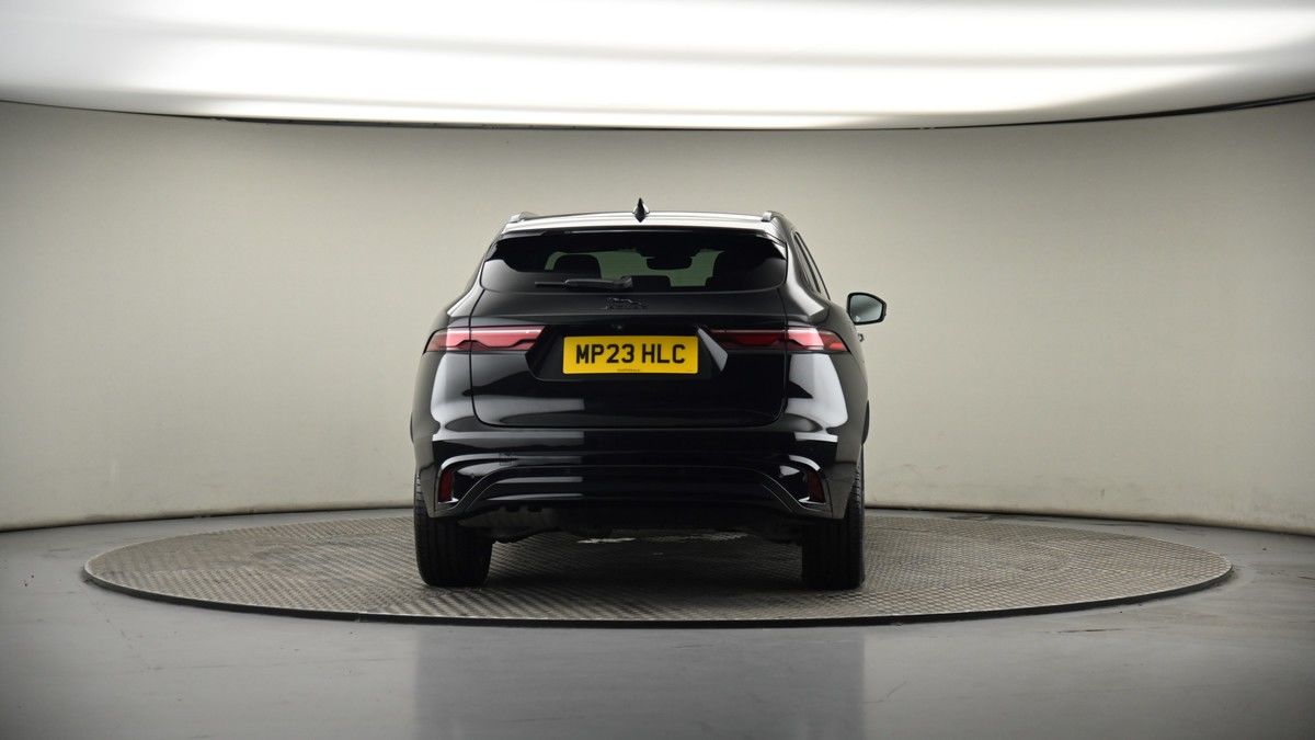 Jaguar F-PACE Image 17