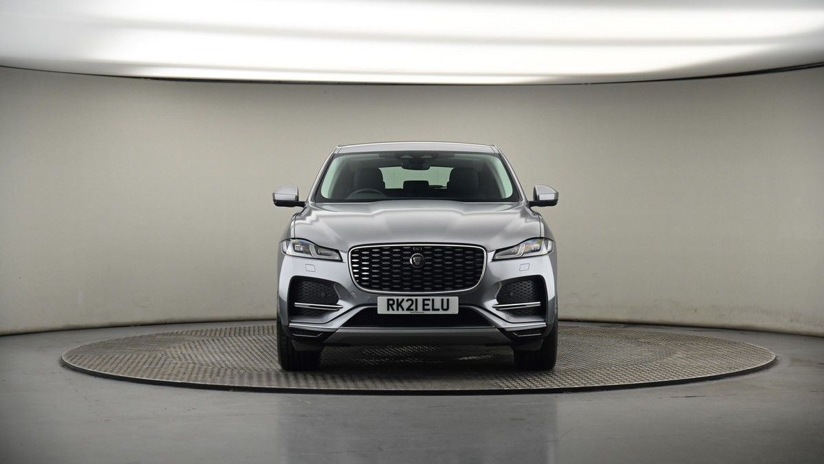 Jaguar F-PACE Image 16