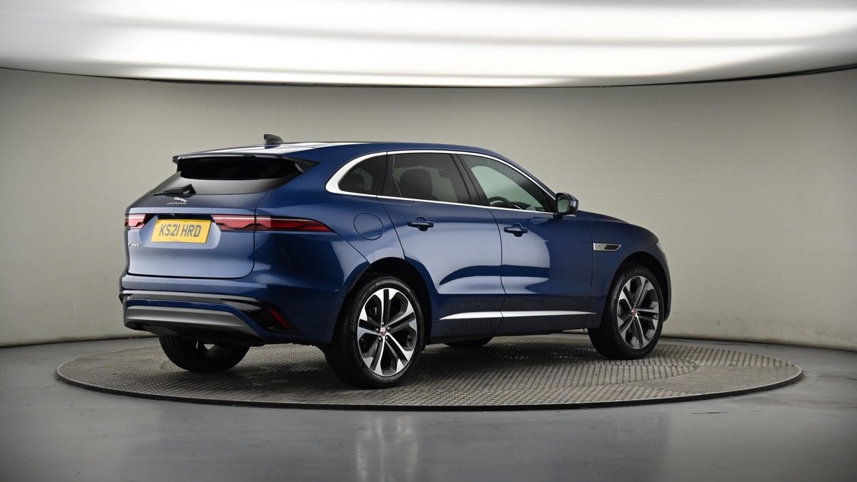 Jaguar F-PACE Image 13