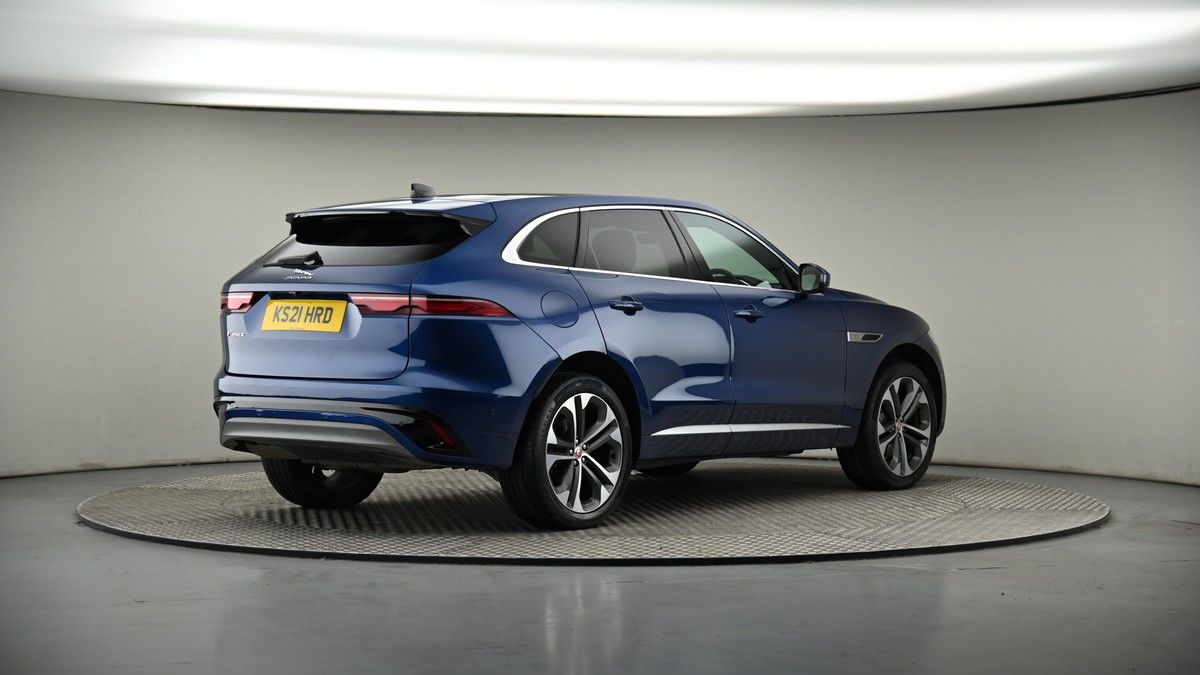 Jaguar F-PACE Image 14