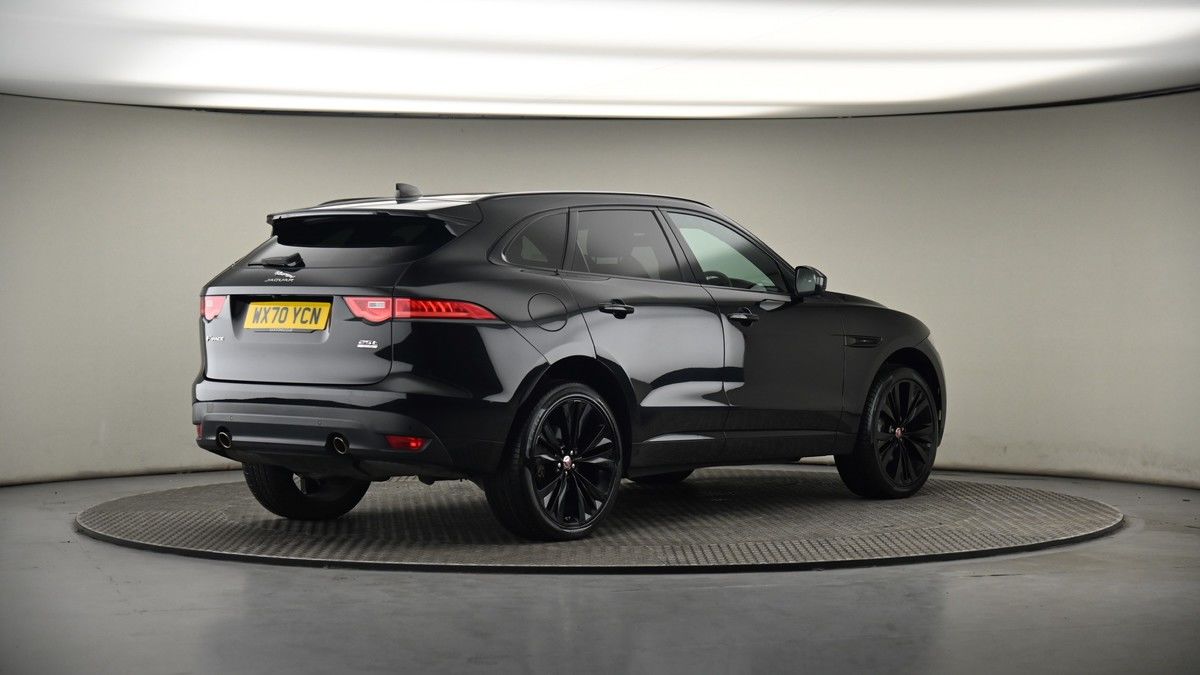 Jaguar F-PACE Image 7