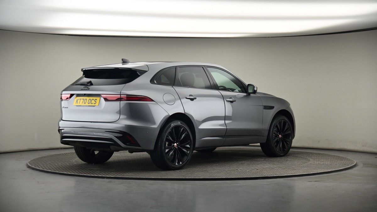 Jaguar F-PACE Image 7