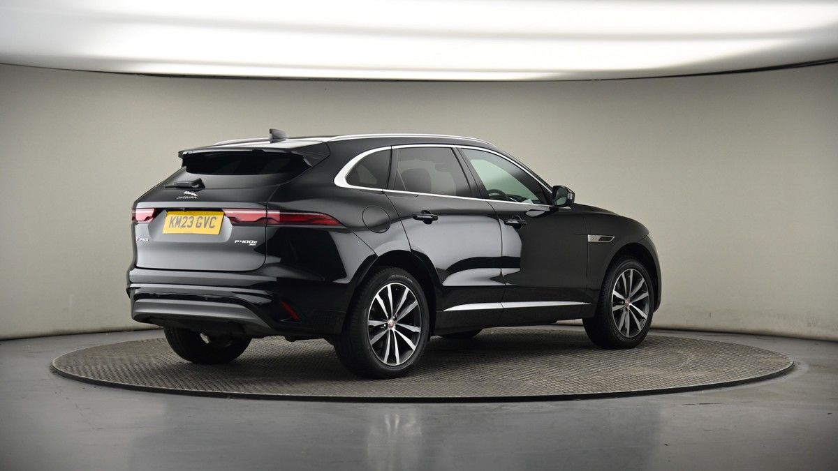 Jaguar F-PACE Image 7