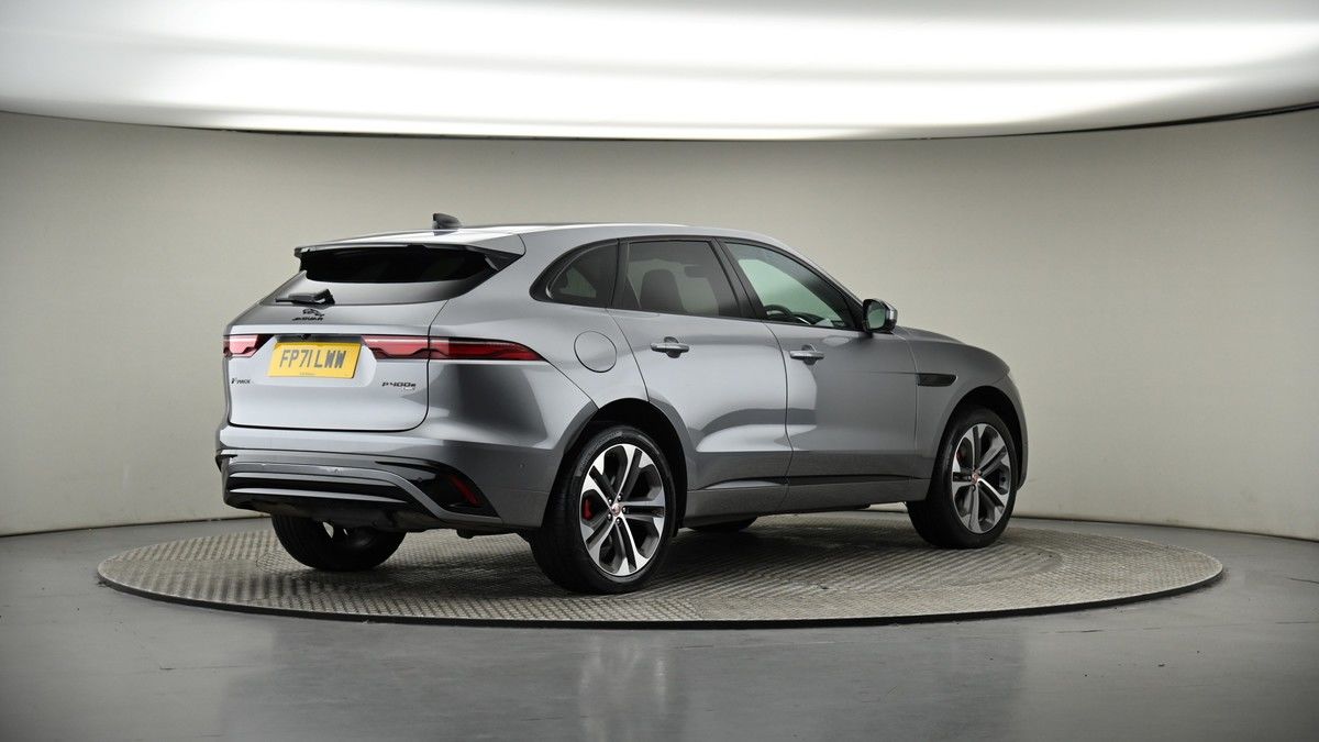 Jaguar F-PACE Image 7