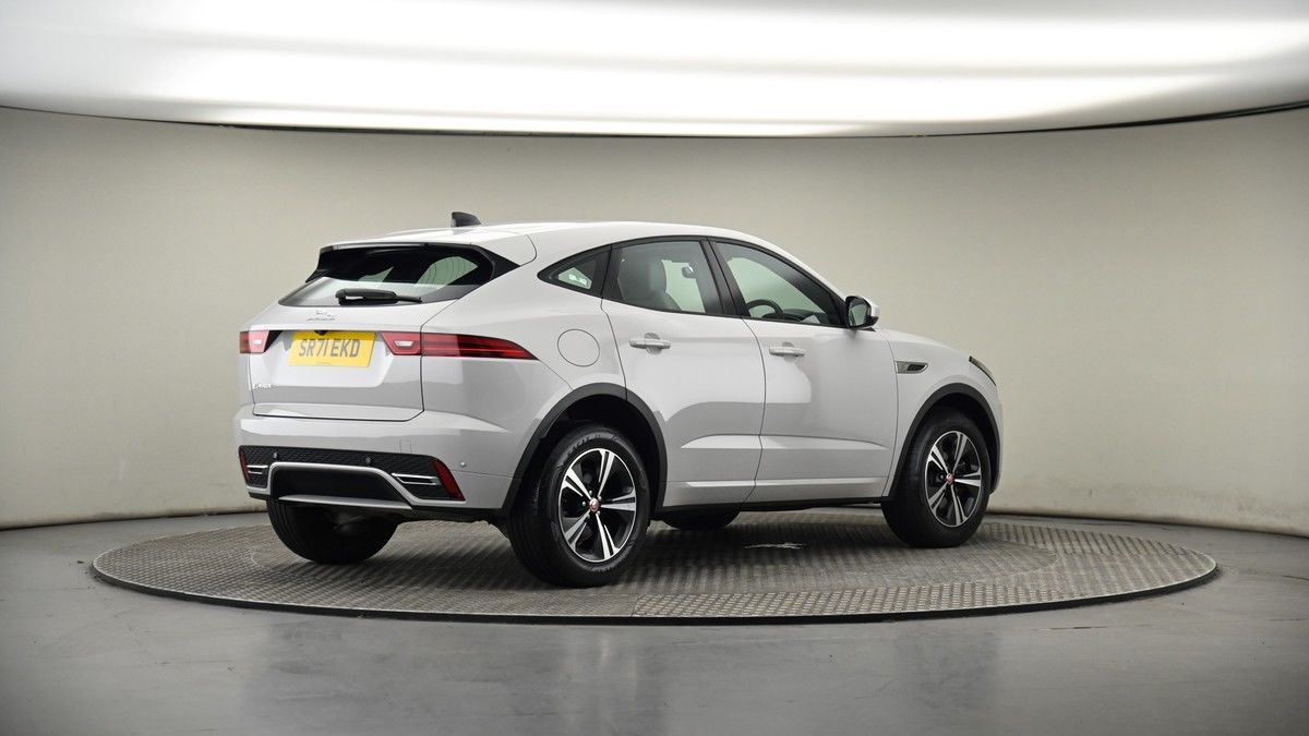 Jaguar E-PACE Image 7