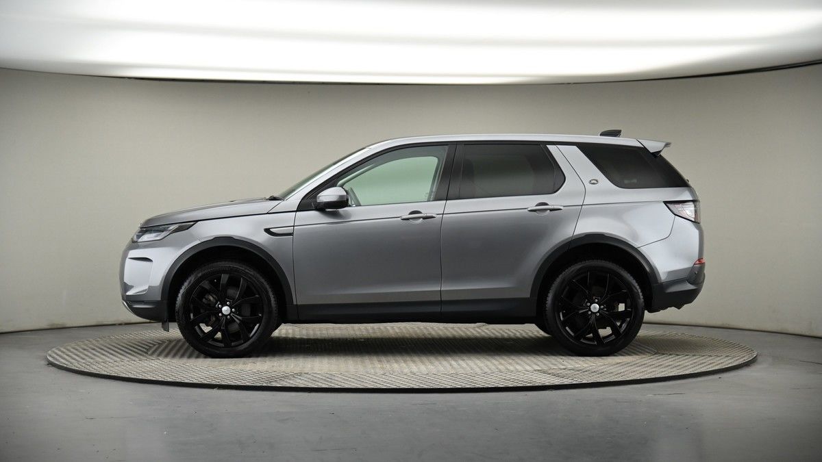 Land Rover Discovery Sport Image 37