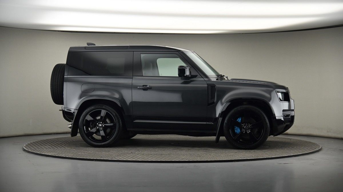 More views of Land Rover Defender 90