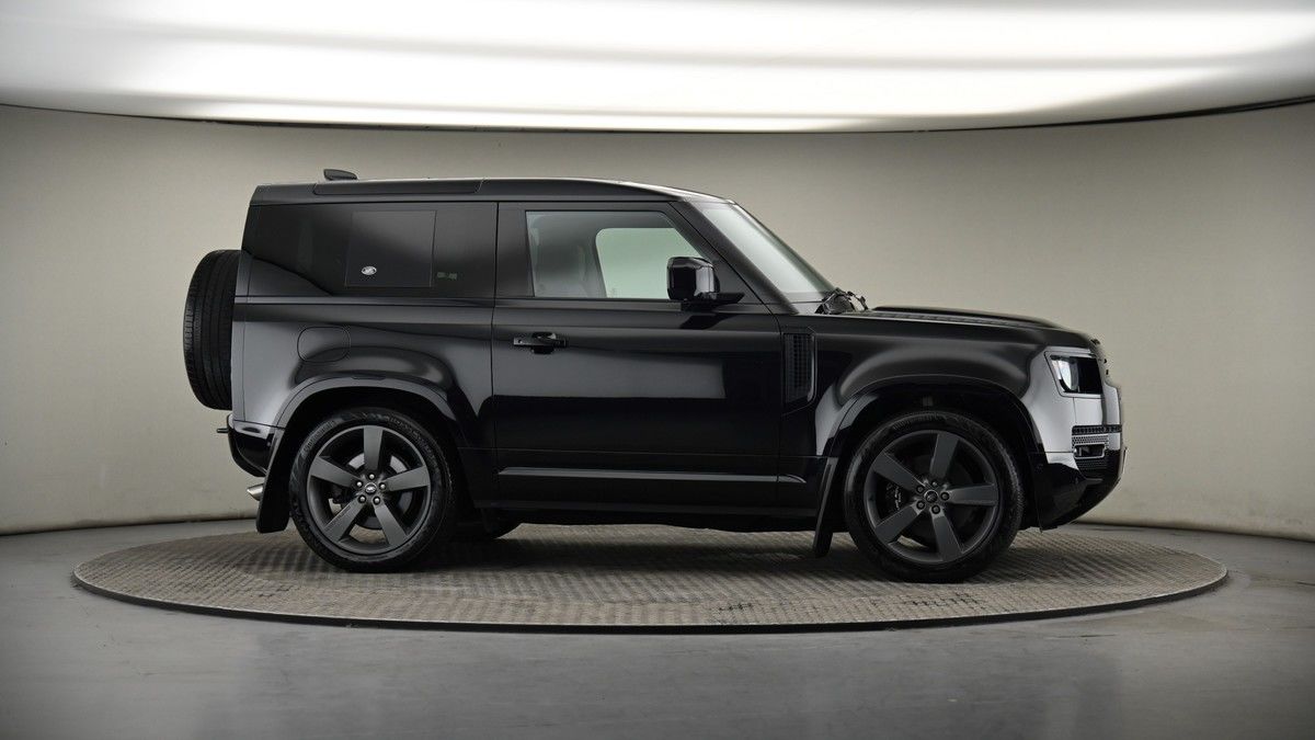 More views of Land Rover Defender 90