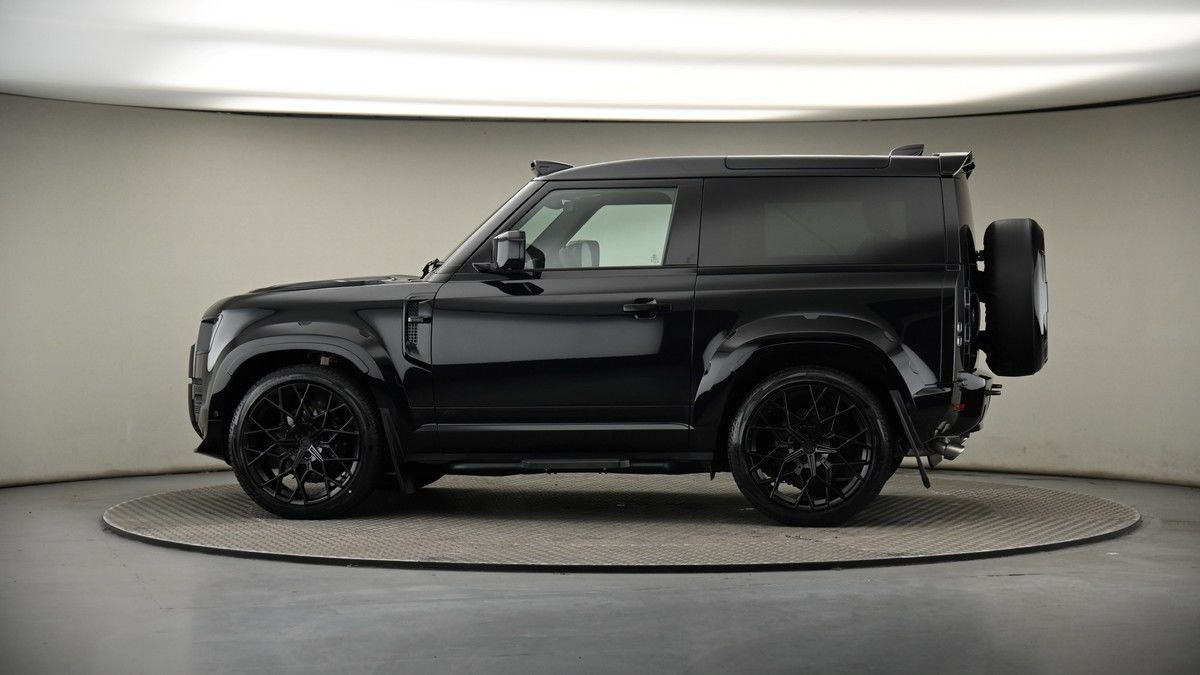 More views of Land Rover Defender 90