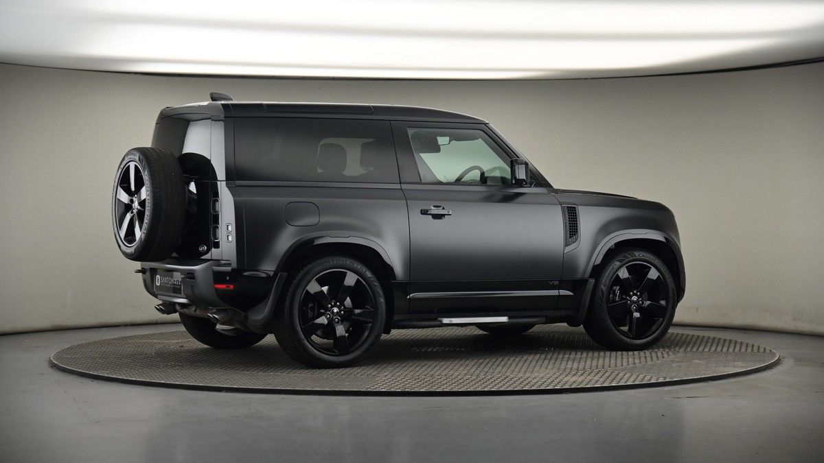 More views of Land Rover Defender 90