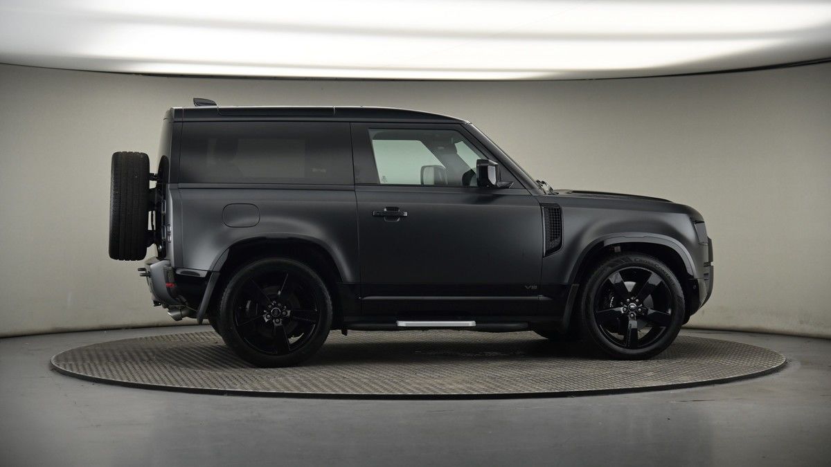 More views of Land Rover Defender 90