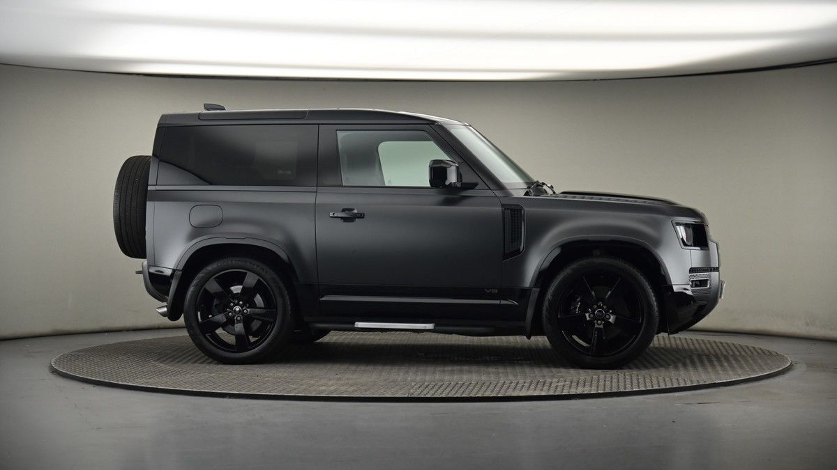 More views of Land Rover Defender 90