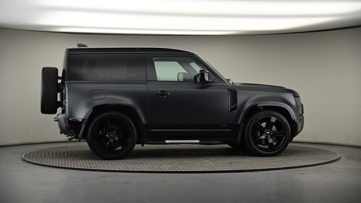 More views of Land Rover Defender 90