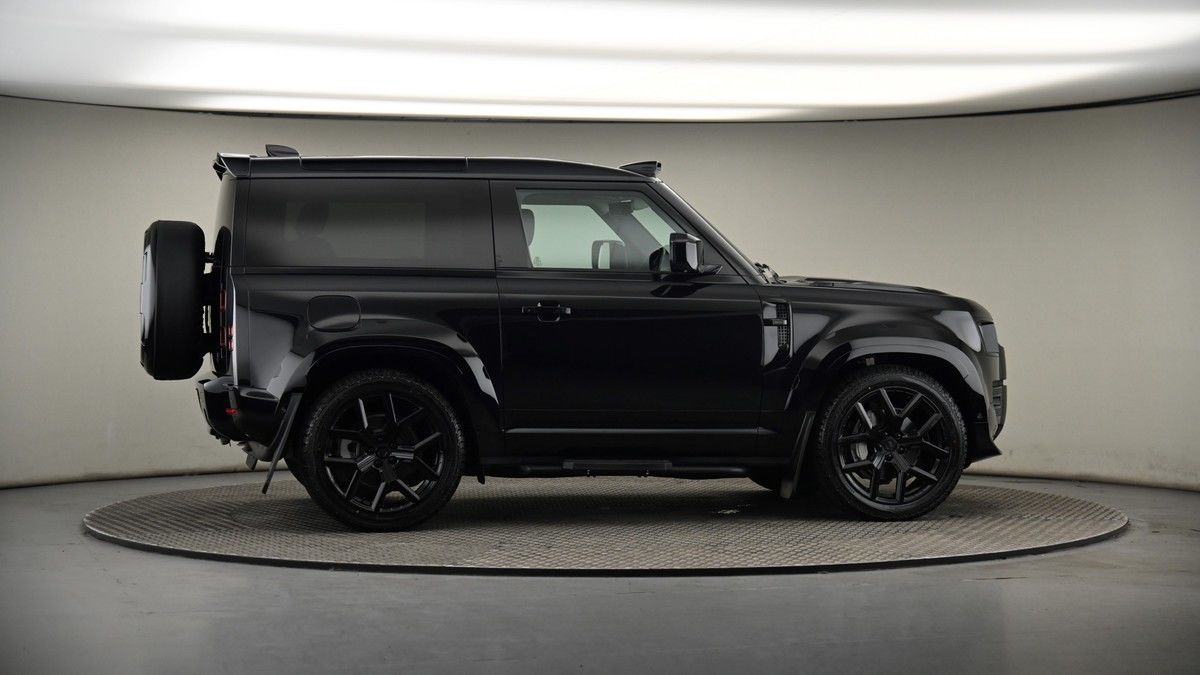 More views of Land Rover Defender 90