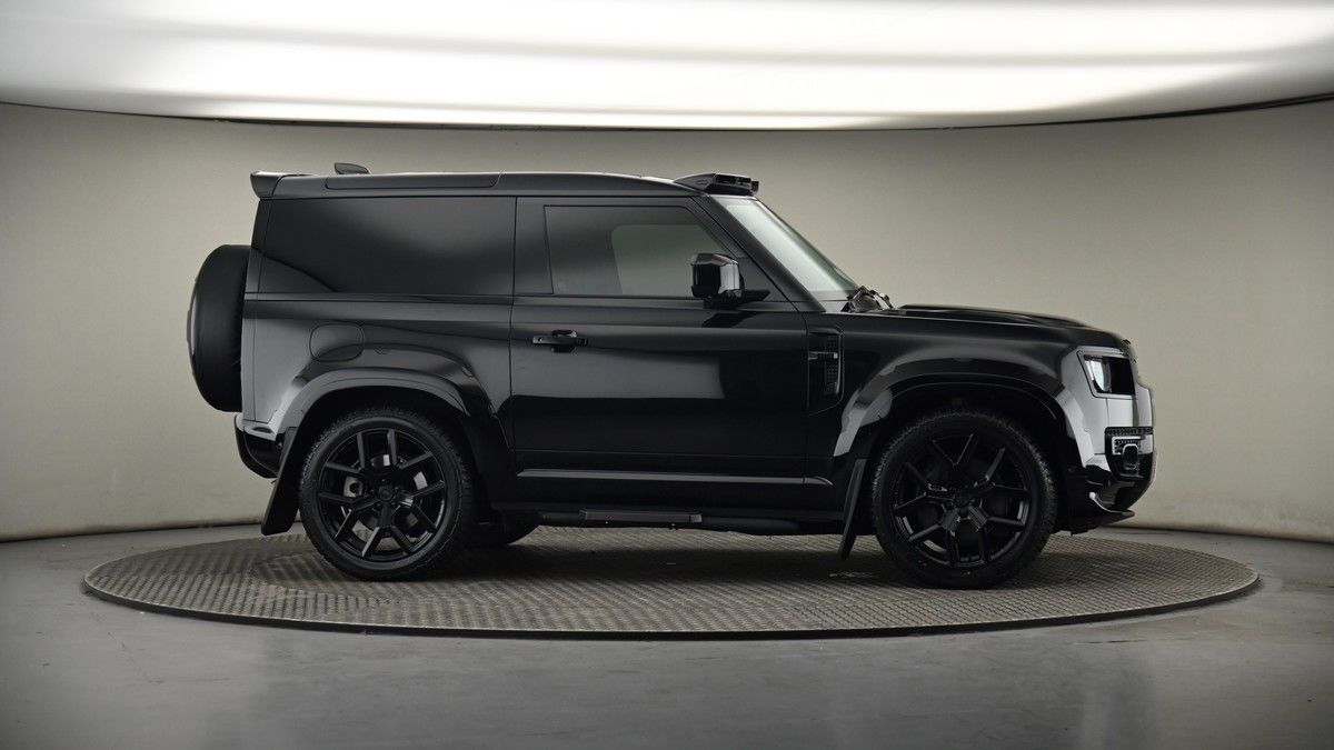 More views of Land Rover Defender 90