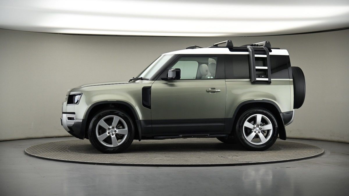 More views of Land Rover Defender 90