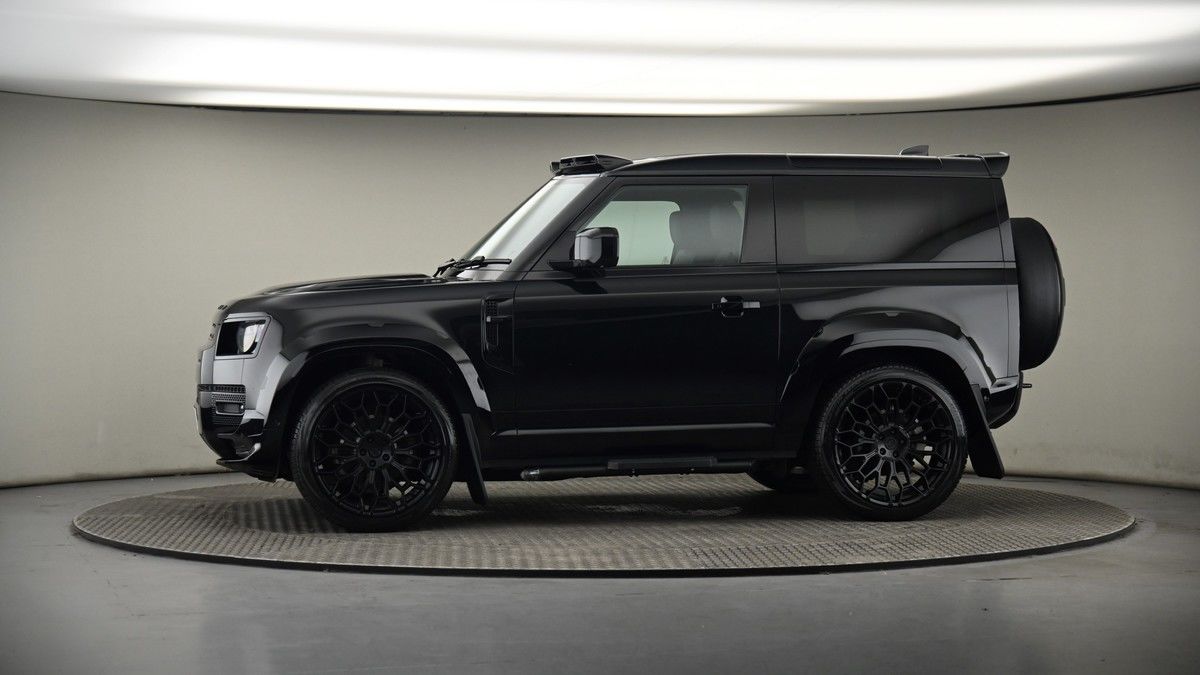 More views of Land Rover Defender 90