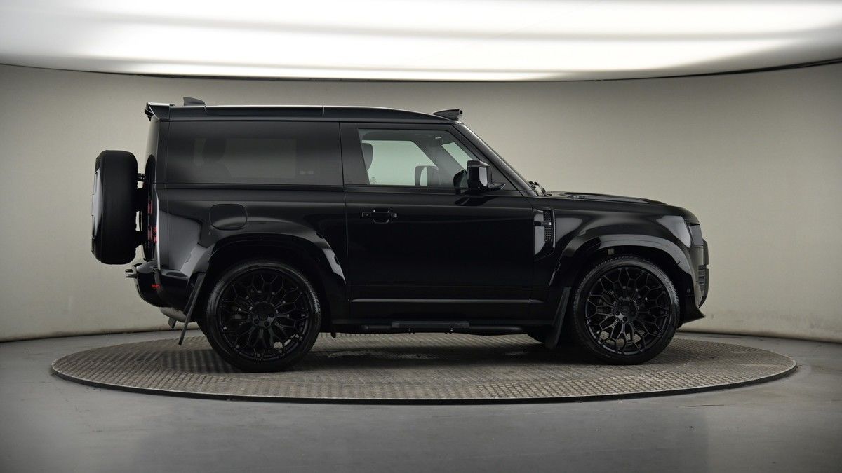 More views of Land Rover Defender 90
