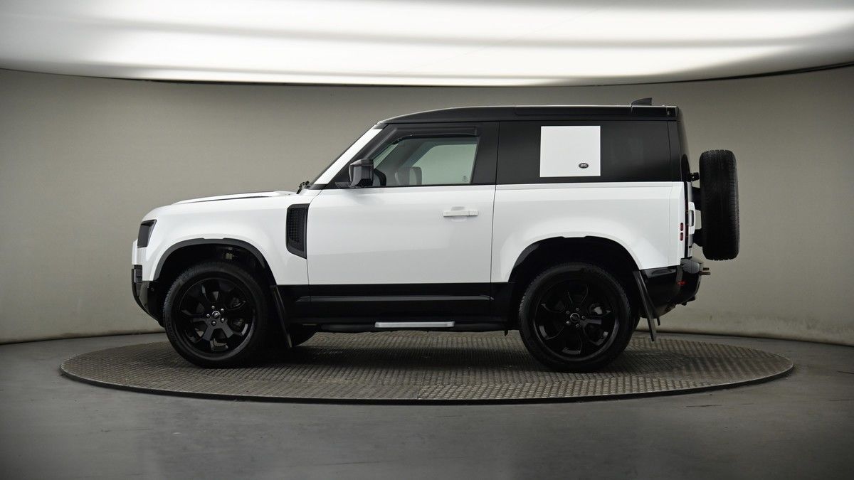 More views of Land Rover Defender 90