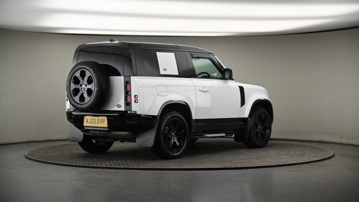 Land Rover Defender 90 Image 14