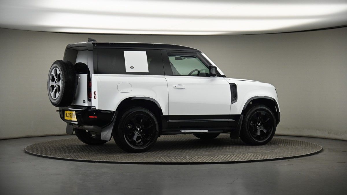 More views of Land Rover Defender 90