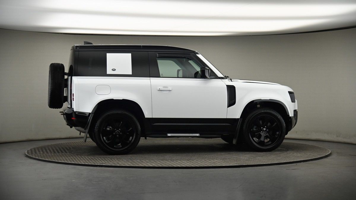 More views of Land Rover Defender 90