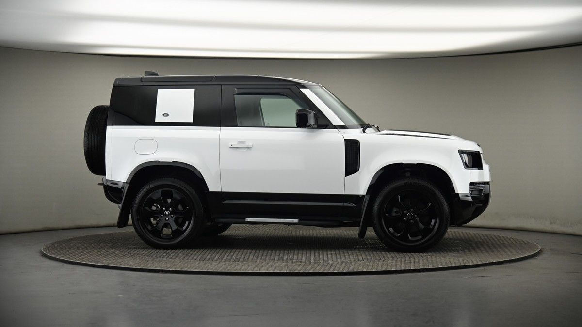 More views of Land Rover Defender 90