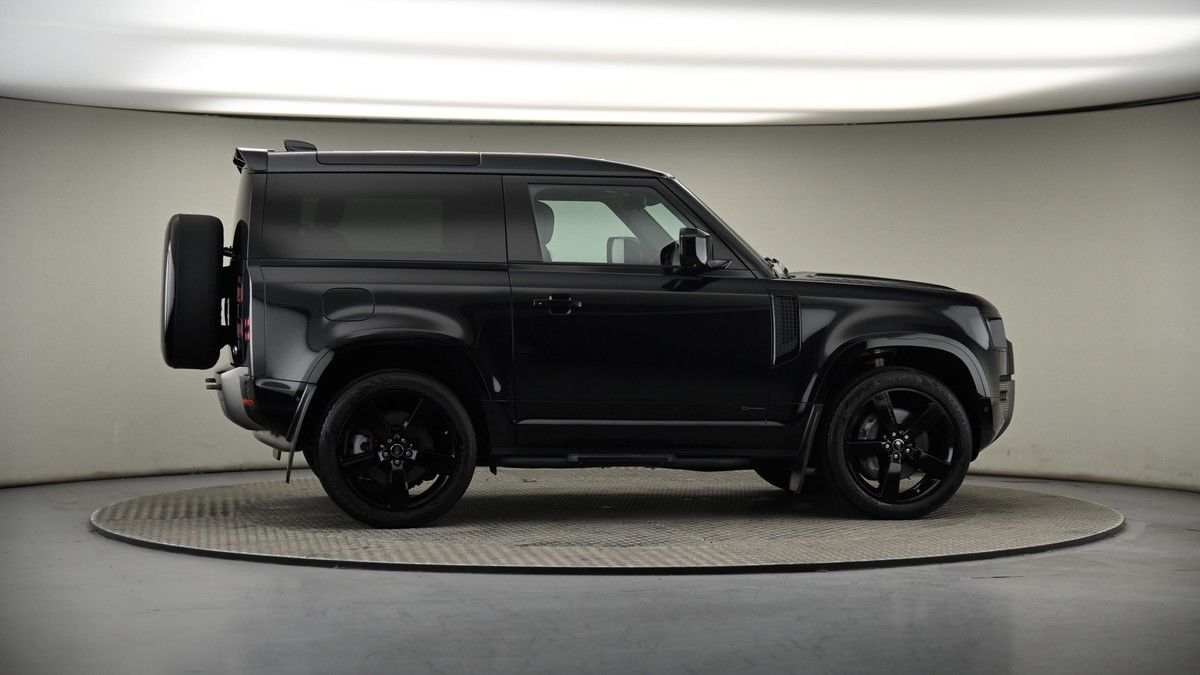 More views of Land Rover Defender 90