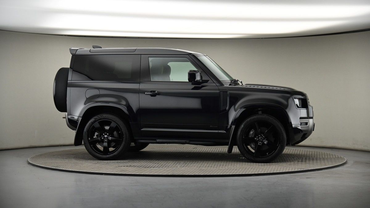 More views of Land Rover Defender 90
