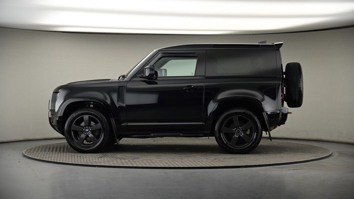 Land Rover Defender 90 Image 19