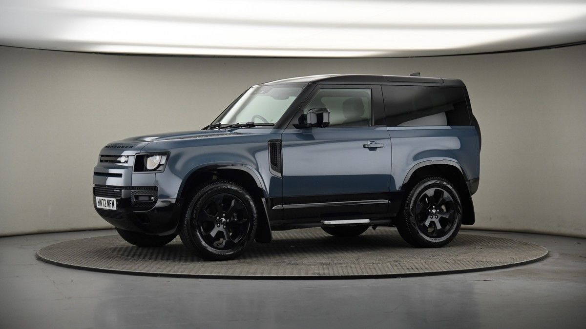 More views of Land Rover Defender 90
