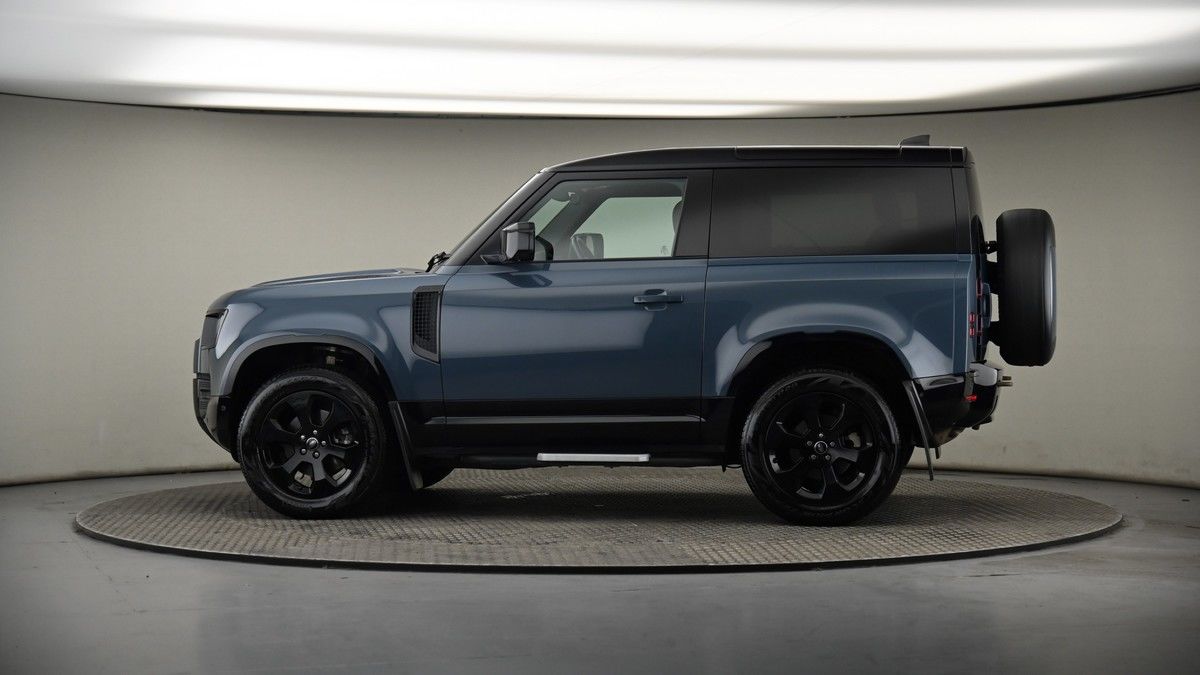 More views of Land Rover Defender 90