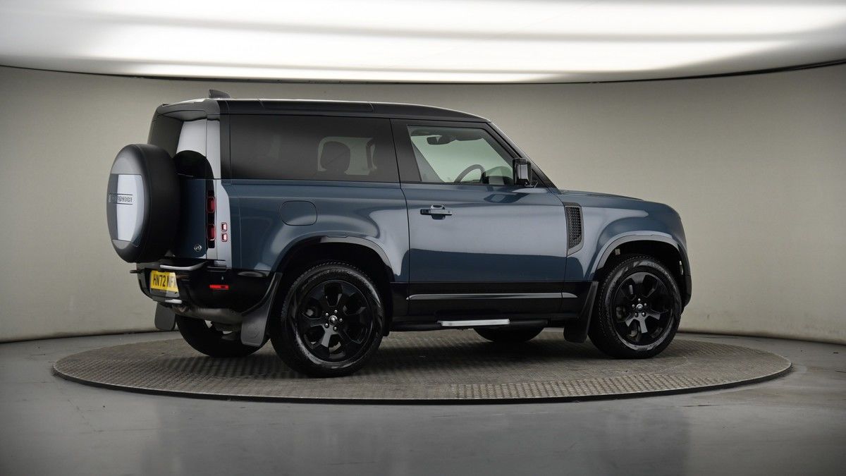 More views of Land Rover Defender 90