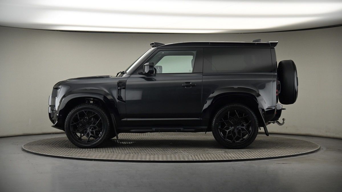 Land Rover Defender 90 Image 19