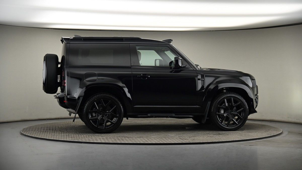 More views of Land Rover Defender 90