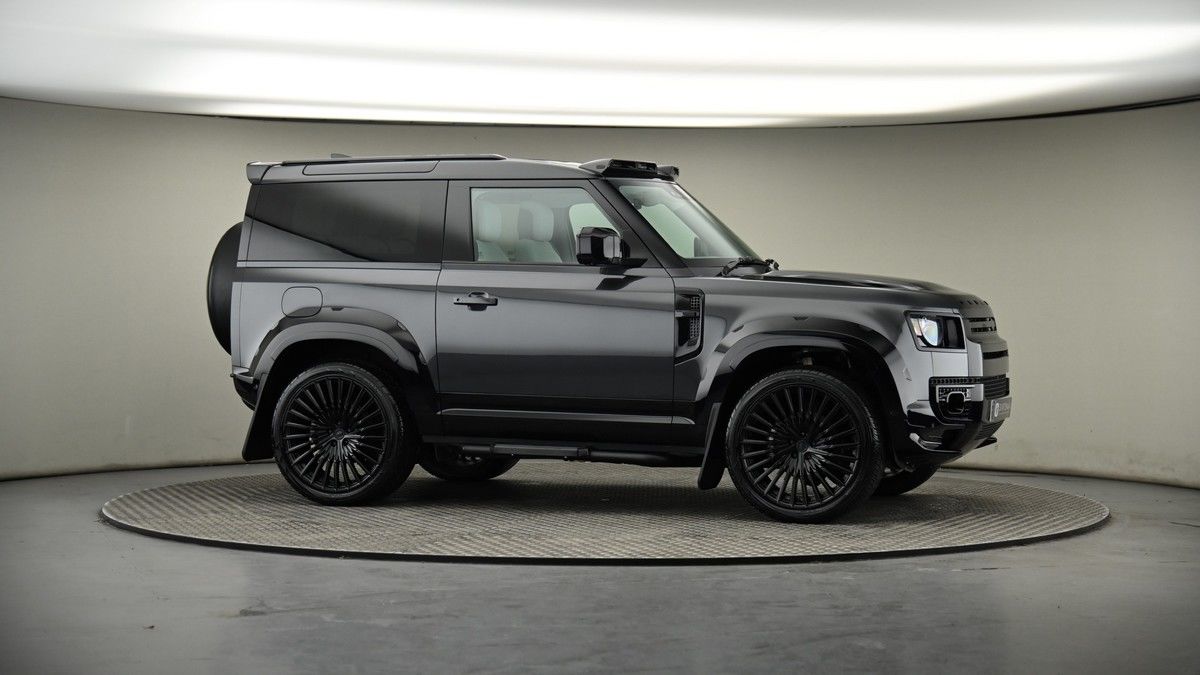 Land Rover Defender 90 Image 11