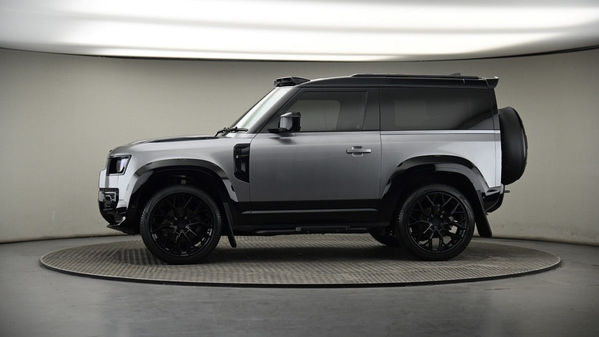 More views of Land Rover Defender 90