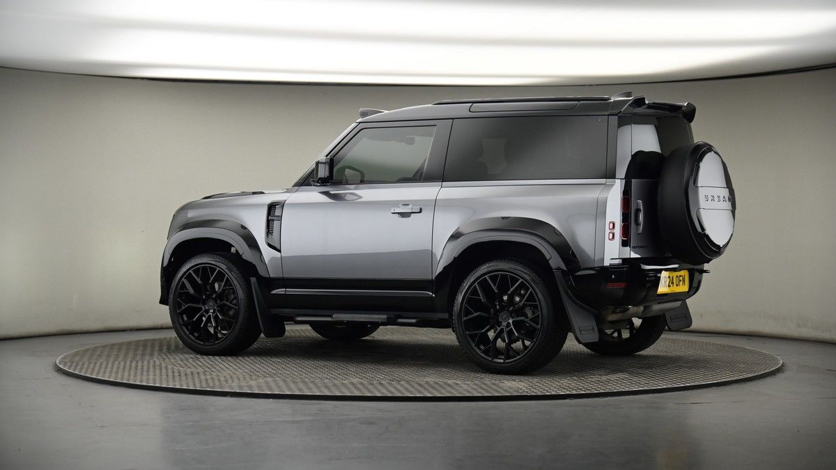 More views of Land Rover Defender 90