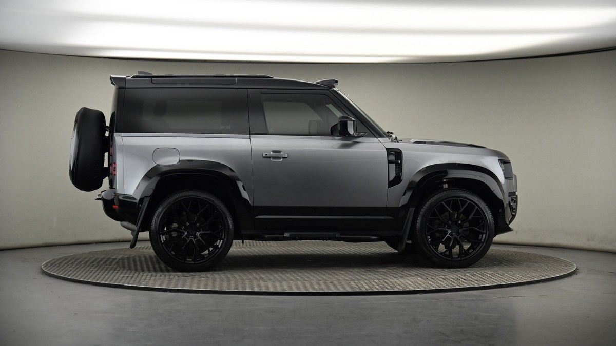 More views of Land Rover Defender 90