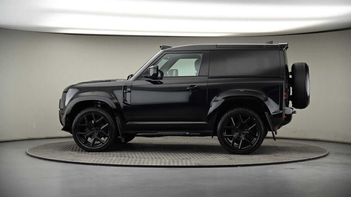 More views of Land Rover Defender 90