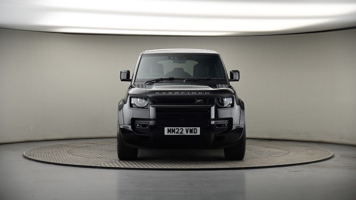 Land Rover Defender 110 Image 18